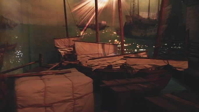 博物馆内展示古代帆船模型
