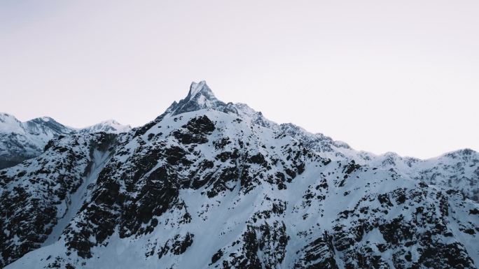 狂热的雪山意境写意冰山冰川高山大厦