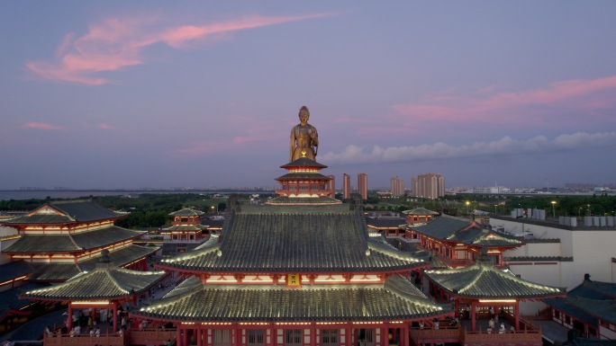 华谊兄弟晚霞夜景