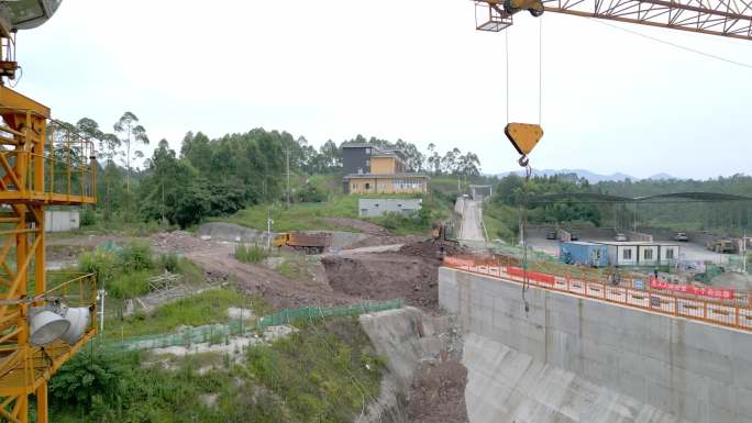 4K修建中的水库大坝