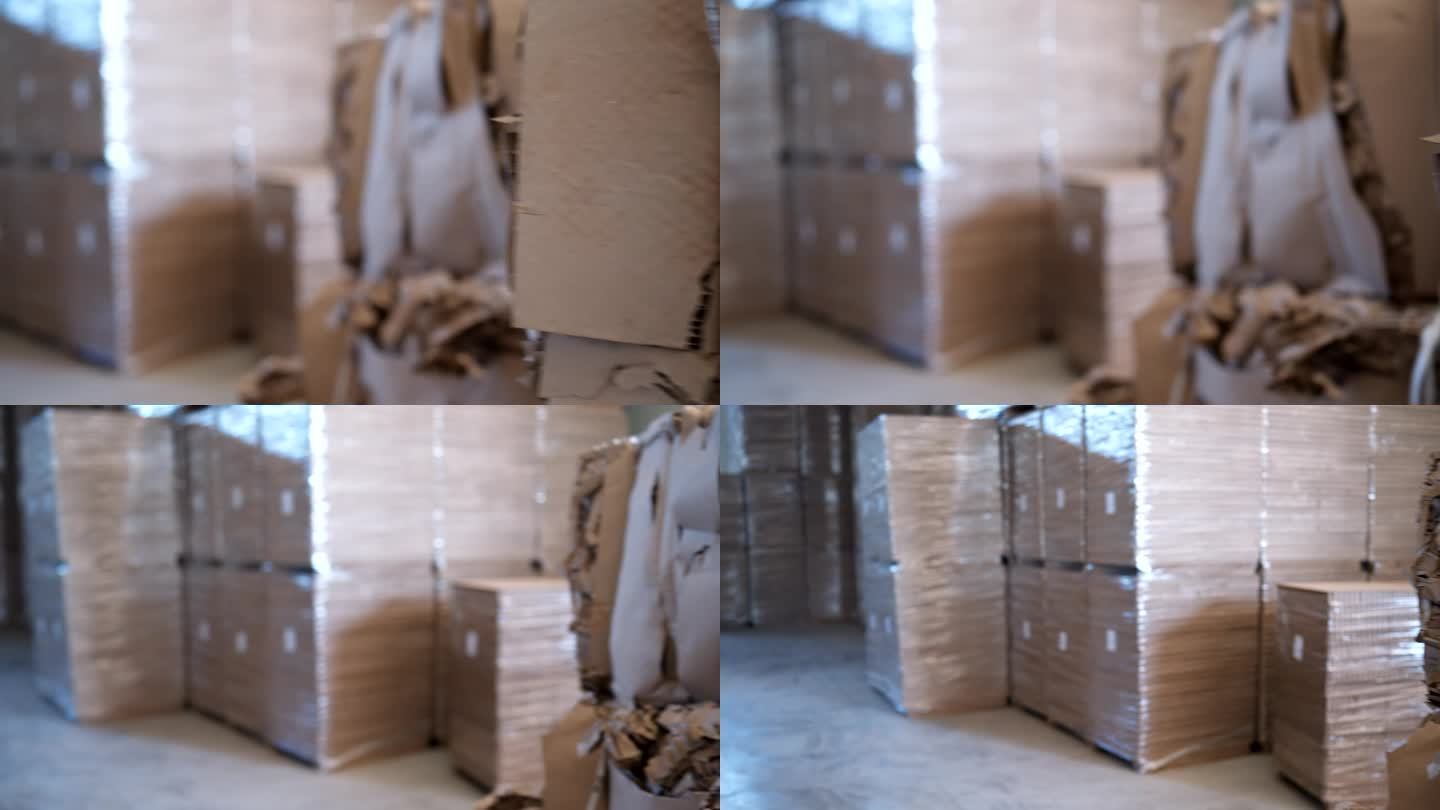 工厂仓库里的纸板堆