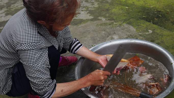 农村土家腊肉五花肉瘦肉肥肉美食食材