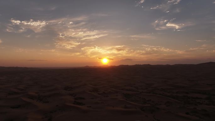 沙漠日出 大美中国  阳光 朝霞 荒漠