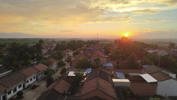 夕阳下的乡村