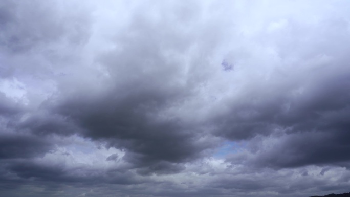 乌云延时天空阴天暴风雨来临台风天气阴雨天