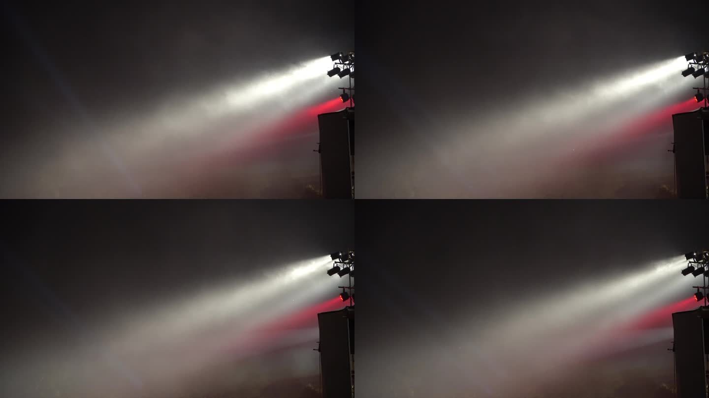 舞台灯光微弱的雾气。
