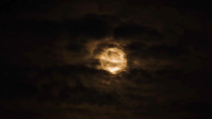 云中月亮