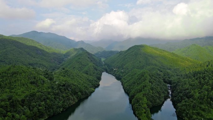 水库溪流美景瀑布航拍