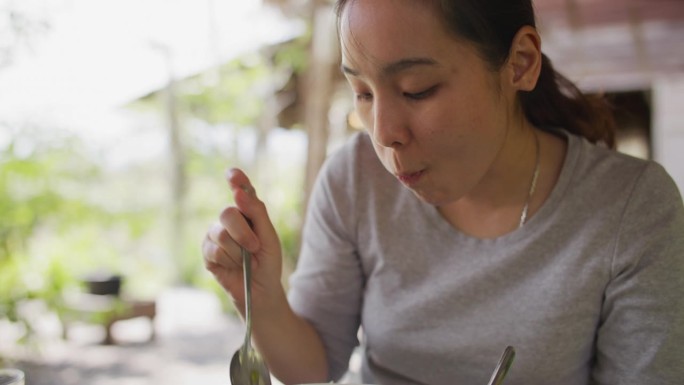 吃蔬菜沙拉减肥素食主义者国外外国人