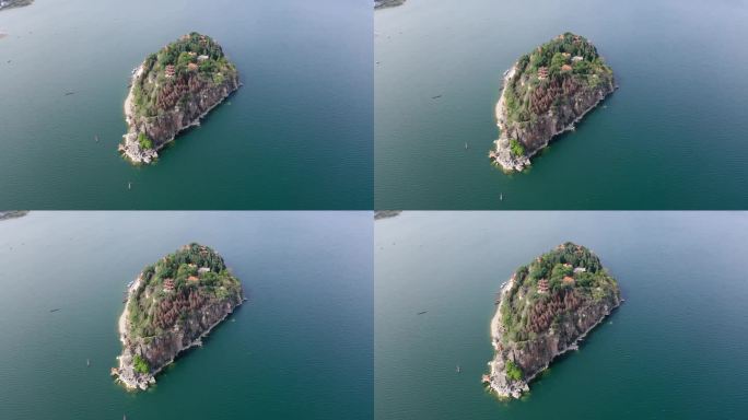 中国云南抚仙湖中的小岛。