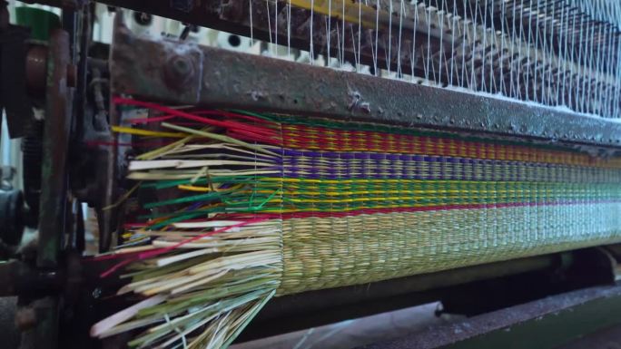 织布机是织造莎草席的机器