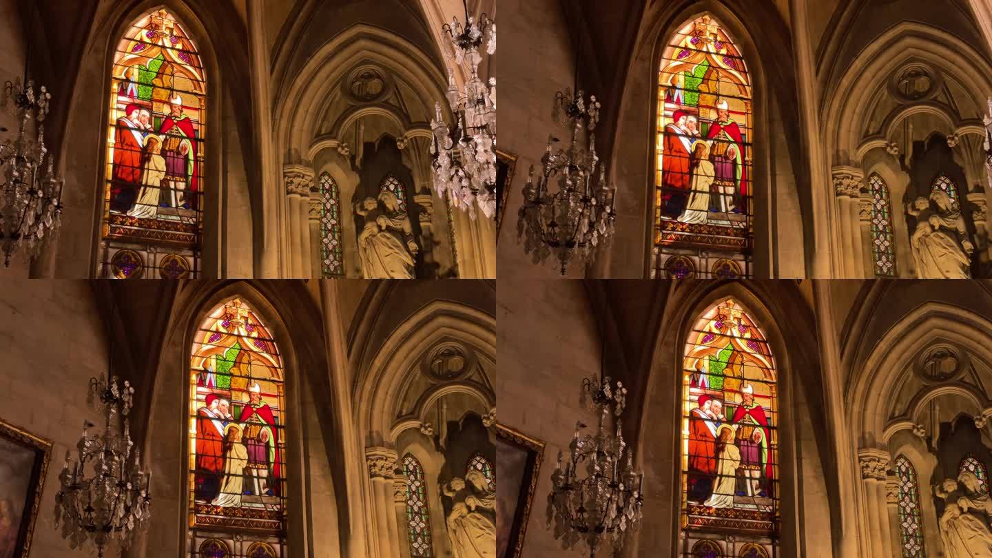 天主教堂玻璃上彩绘的画
