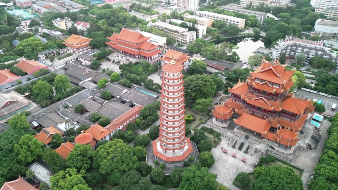 航拍福州日落时分西禅寺