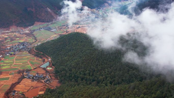 航拍云南深山秘境云海山村梯田自然风光