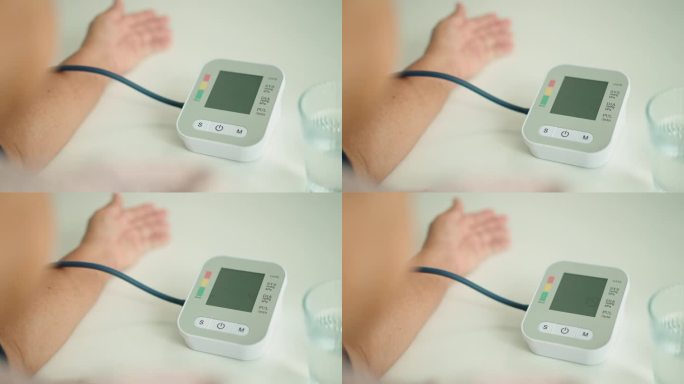 检查血压和心率。