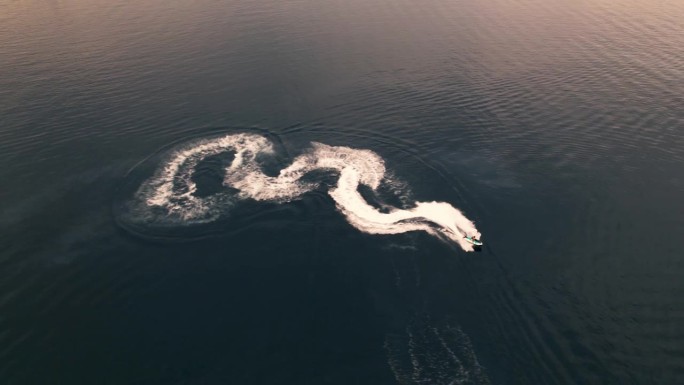 海上无人驾驶喷射船