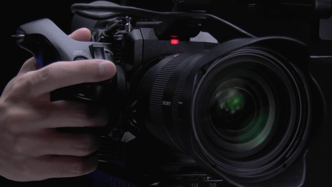 4K调整相机焦距特写操控摄像机调整焦距