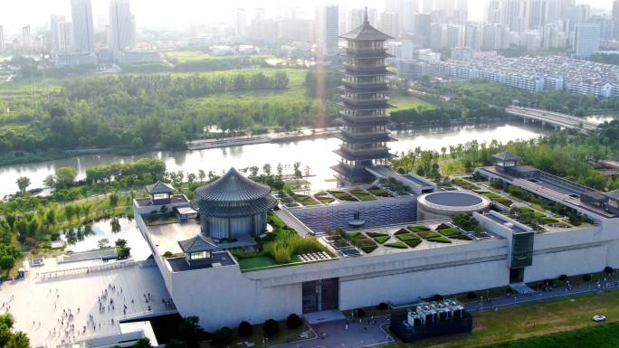航拍夕阳中国大运河博物馆大运塔