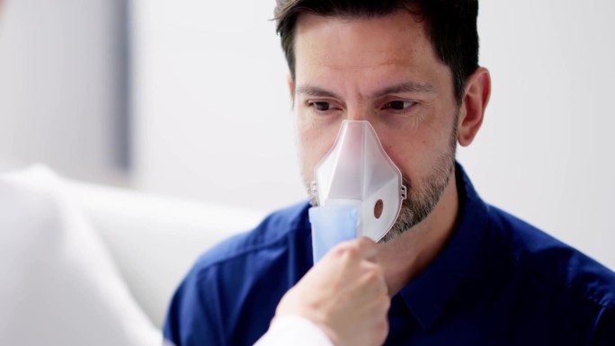 哮喘慢阻肺呼吸雾化器和口罩给医生