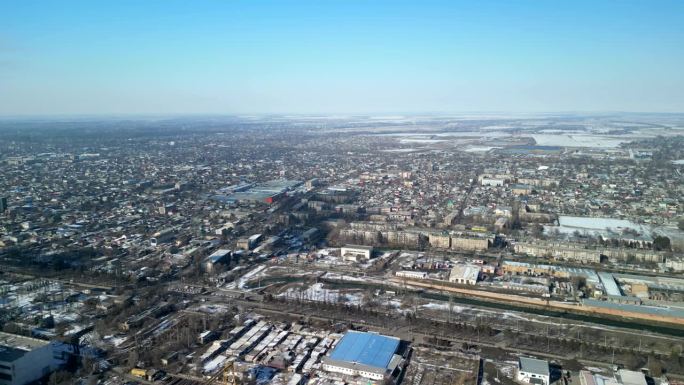 比什凯克工业区部分城区无人机高空拍摄
