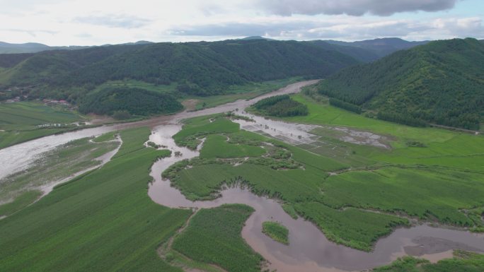 4k航拍雨后被淹的农田