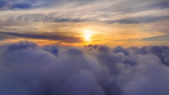 4K航拍云海日穿过云海穿过浓雾