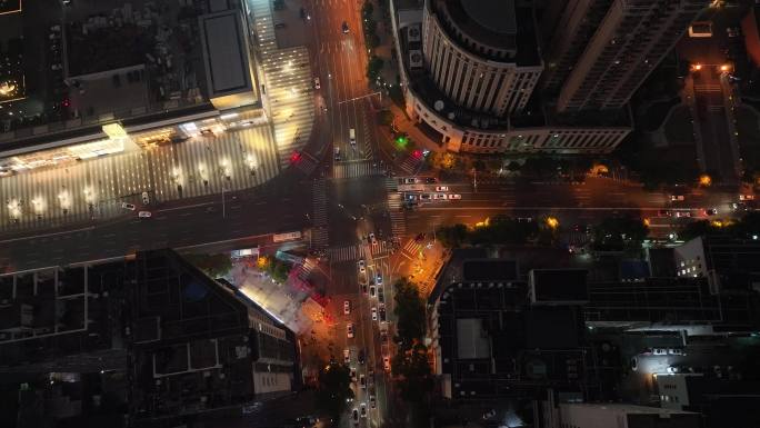 航拍城市十字路口车流夜景