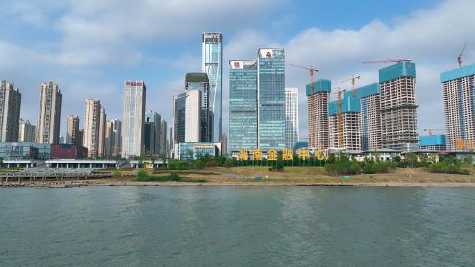 4K湘江沿岸长沙地标湖南金融中心