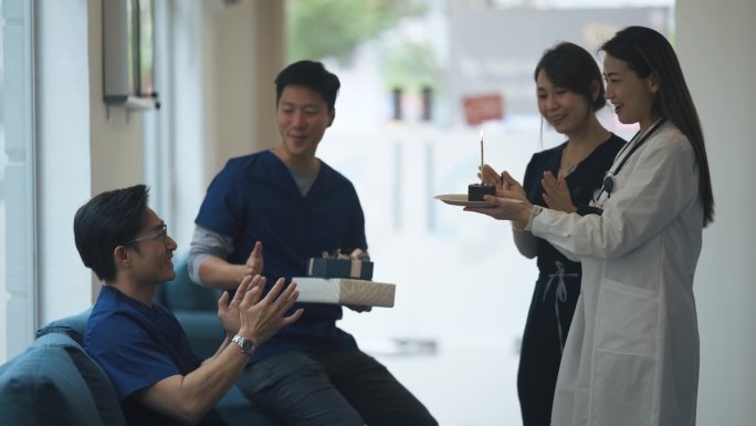 诊所亚裔华裔护士和医生生日庆祝活动