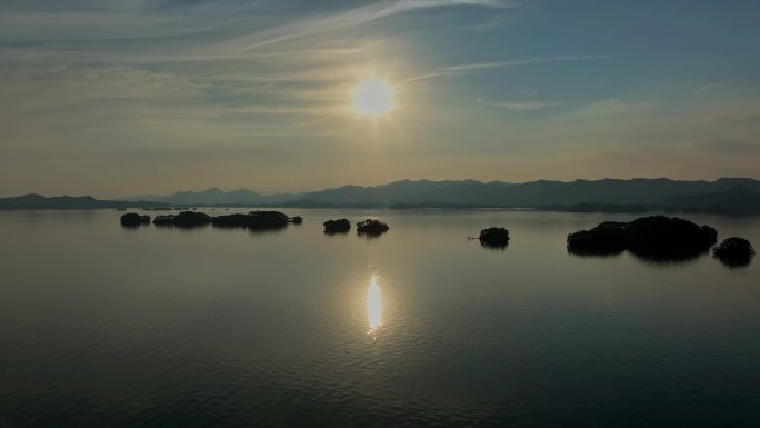 杭州千岛湖日出