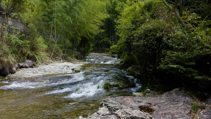 山间小溪