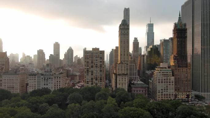 城市航拍纽约中央公园亿万富翁街摩天大楼