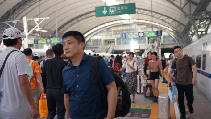 4k中国建设中国速度动车火车高铁和谐号