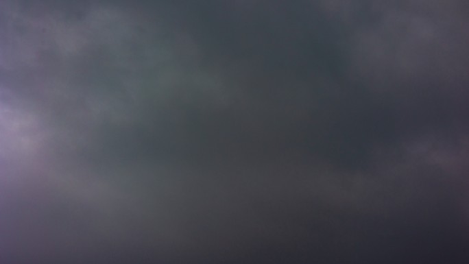 4k延时摄影灰色天空乌云下雨云雷雨将至