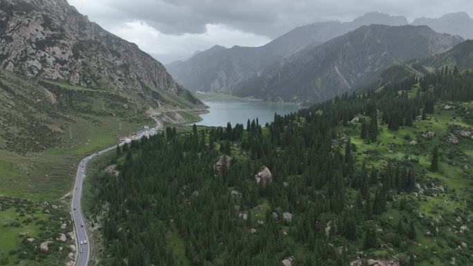 新疆独库公路大小龙池航拍风景