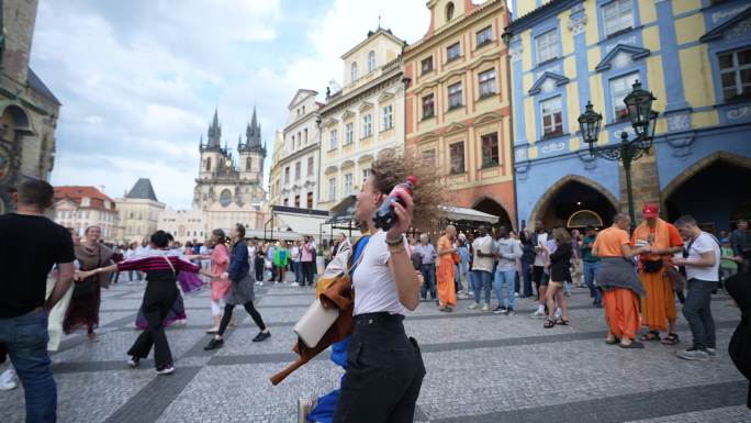 欧洲布拉格广场跳舞4K旅拍vlog