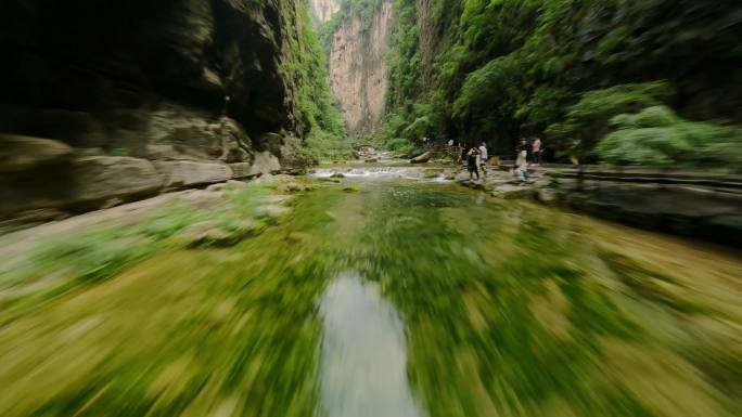 FPV拍摄八泉峡飞越溪流