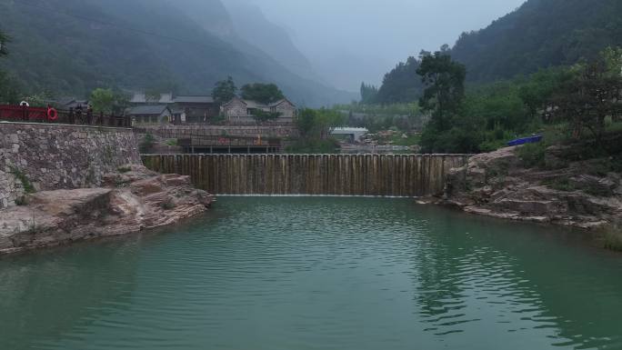 山西晋城王莽岭景区航拍超清画面雾天