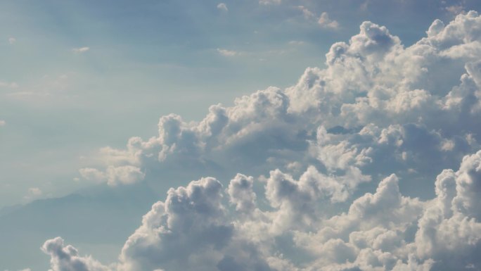 云海之上 壮观云层 航空乘客视角俯瞰