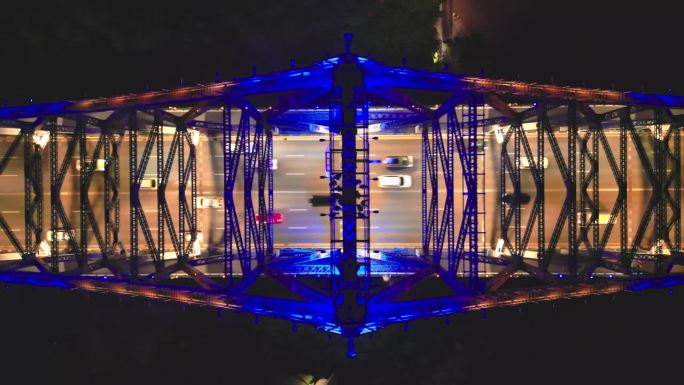 澳大利亚昆士兰州布里斯班，黄昏时分，布里斯班故事桥上拥挤的交通