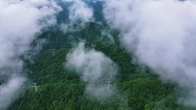 大国工程基建电网西电东送电塔能源运输云海