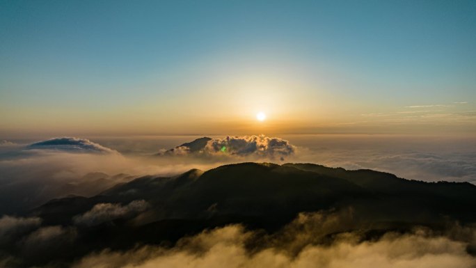 4K岳阳天岳幕阜山观天台日出航拍延时