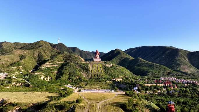 运城平常街山上大关公像远景航拍