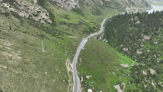 新疆独库公路大小龙池航拍风景
