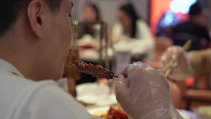 饭店吃饭 家庭聚会  宵夜 夜市 烧烤