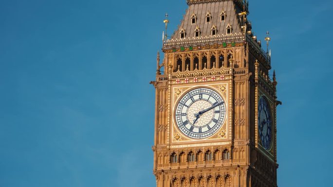 一个阳光明媚的清晨，英国伦敦的大本钟。