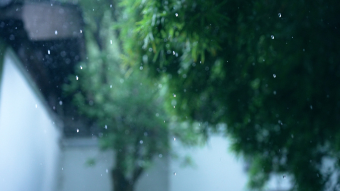 雨中的江南建筑，下雨的屋檐，唯美雨景空镜