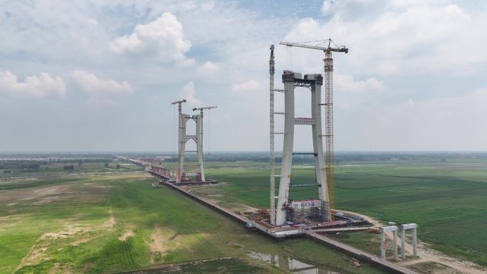中国基建在建跨黄河特大桥桥梁施工航拍
