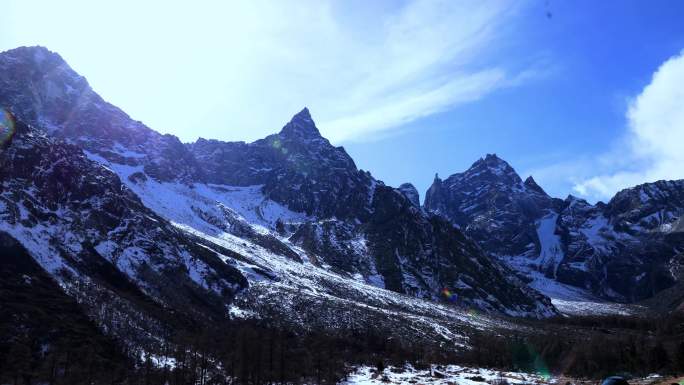 4k60帧 川藏线 雪山 阳光  山 树