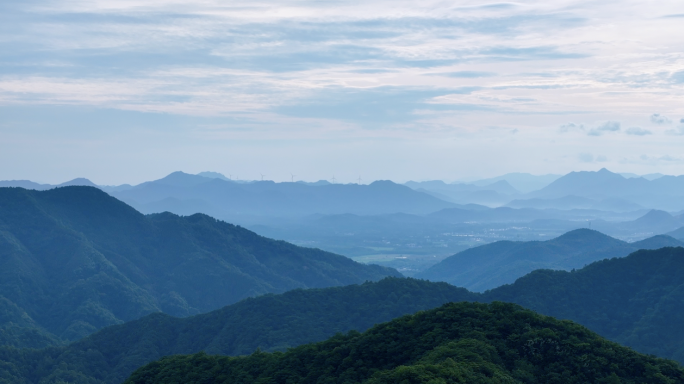 航拍清晨重峦叠嶂群山风景